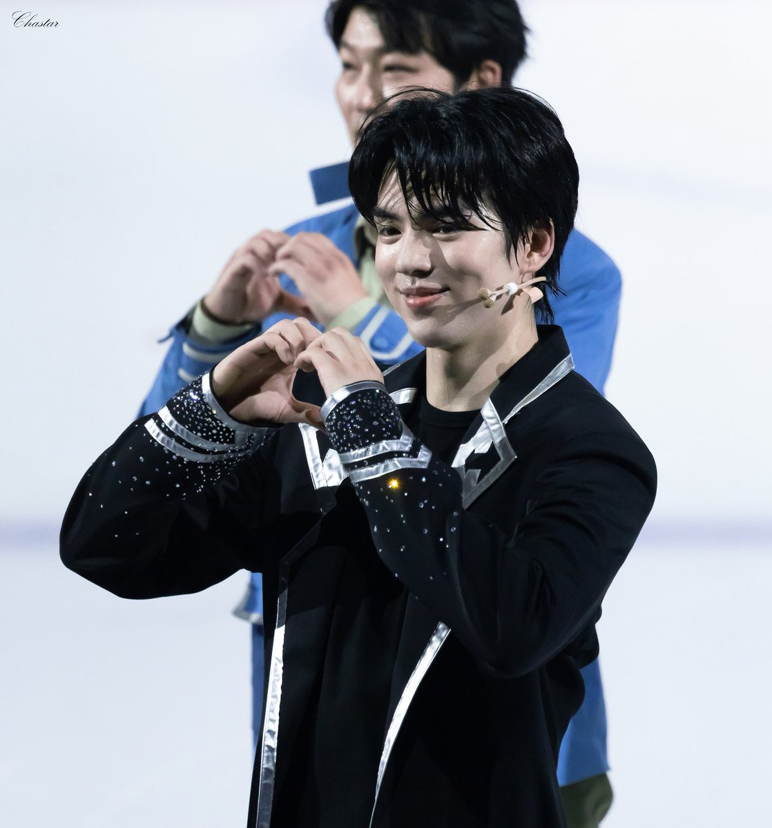 dhk_cha_cha_cha's tweet photo. 260814 나 혼자만 레벨업 on ICE 포토타임

성진우 役 #차준환

🫶🫶 https://t.co/mD8xVhpbRY