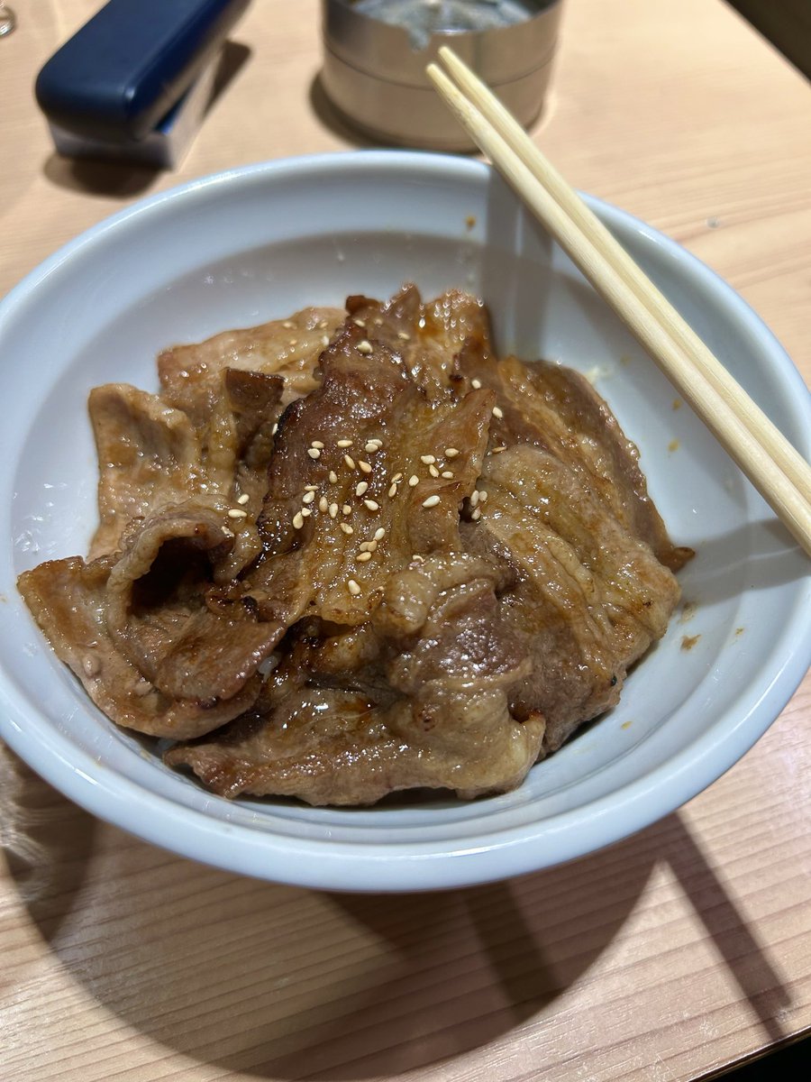 Noe_Axo10's tweet photo. まかない食って帰って風呂入って色々してぶいちゃしますか https://t.co/S063MF7fV8
