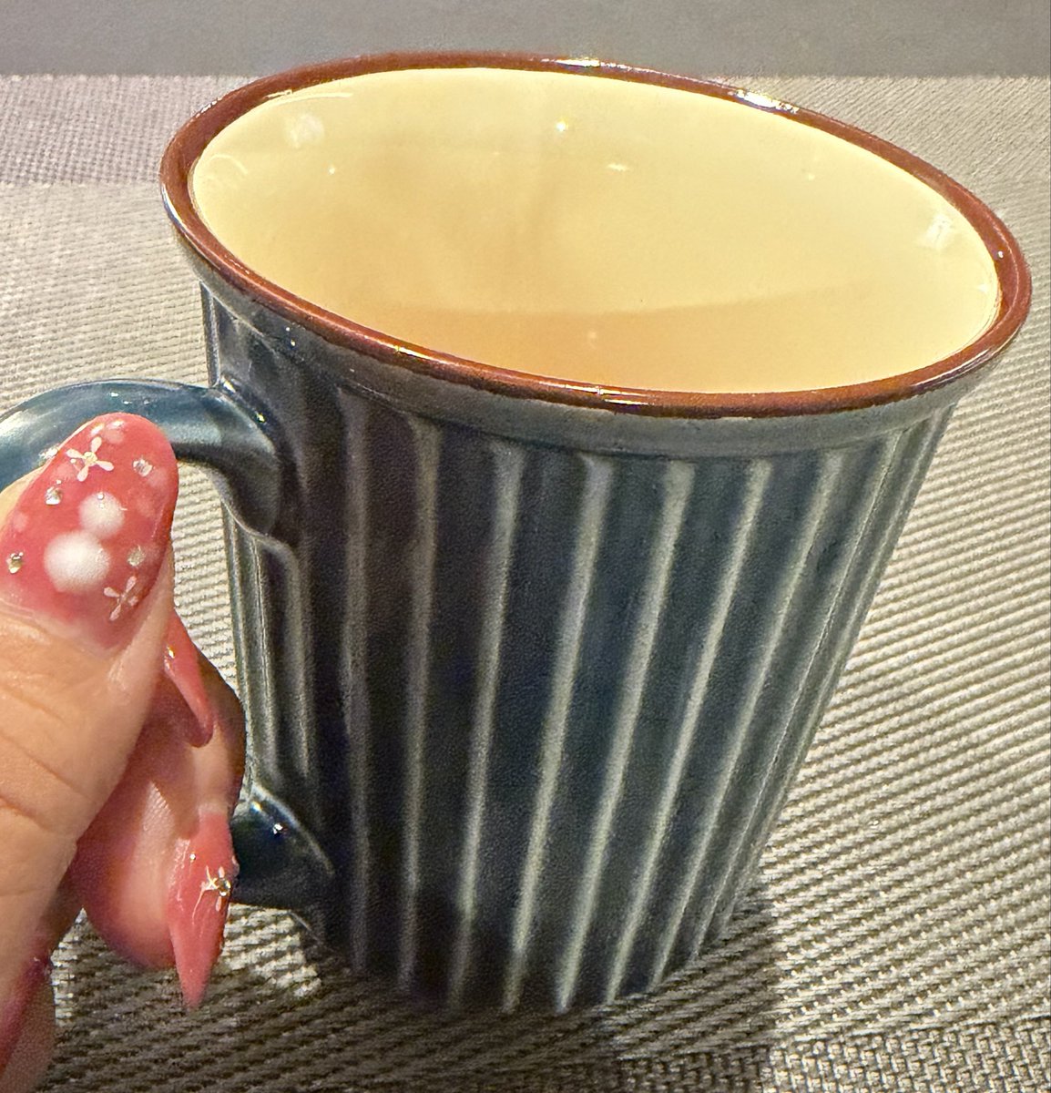 petit_gu's tweet photo. 今お茶飲みながら見てたら翔太のマグとおんなじなんだけどニトリです？これ？おんなじじゃね？ https://t.co/wBtLToo8cJ