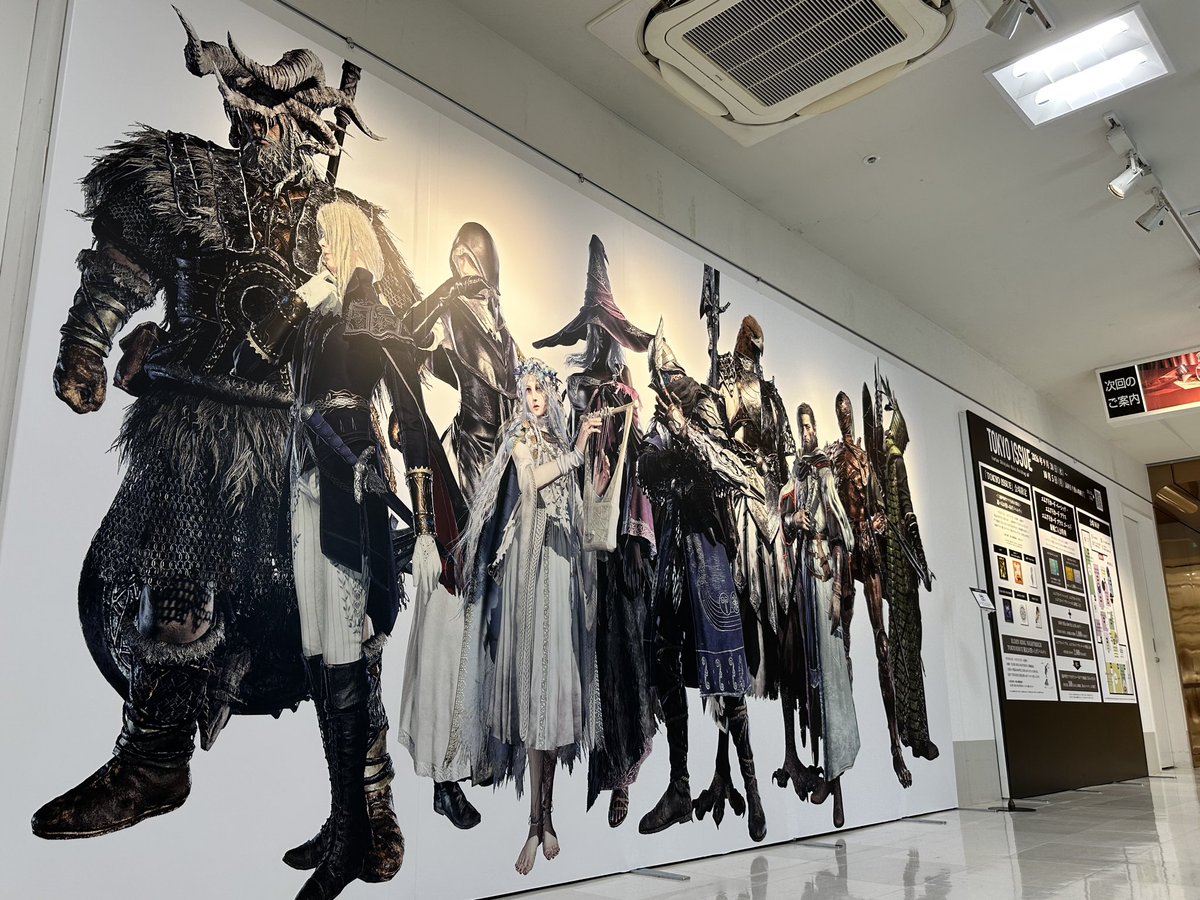 torchtorch_jp's tweet photo. 【ELDEN RING NIGHTREIGN POP UP STORE】初日が終了いたしました。初日から駆けつけてくださったお客様、本当にありがとうございました。
明日以降も、皆様のお越しを心よりお待ちしております。展示物やフォトスポットの撮影のみでのご来場も大歓迎です。何卒よろしくお願いいたします。 https://t.co/5zaBKArmo1