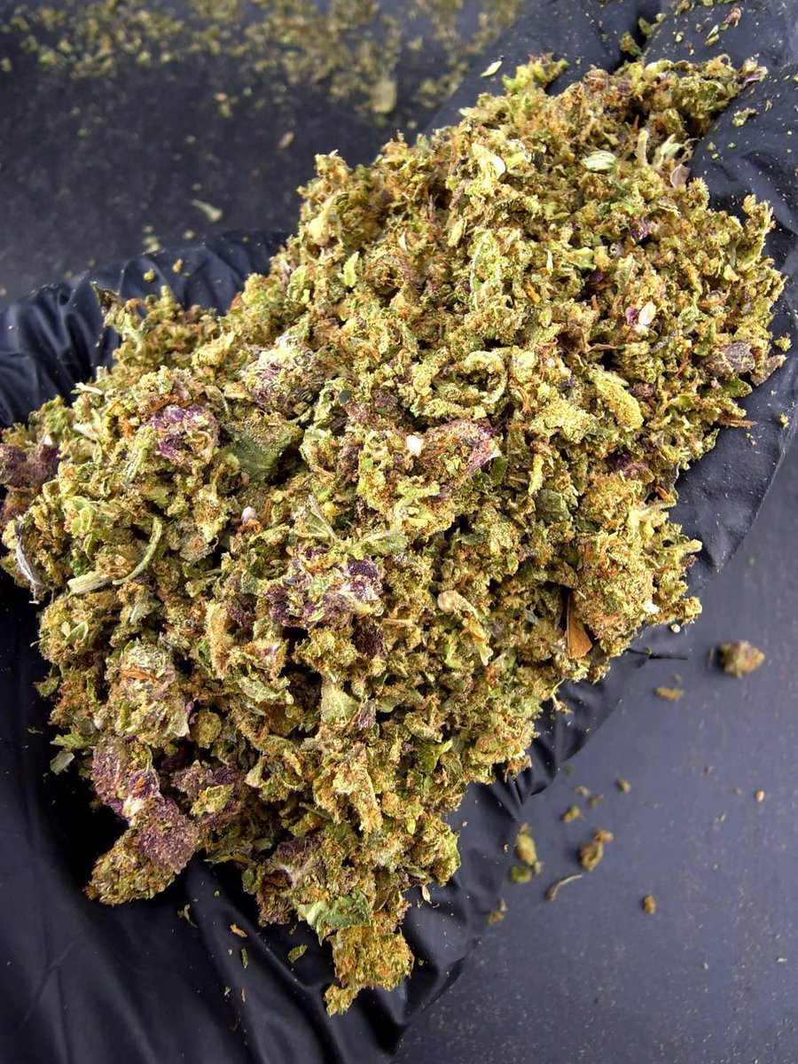Seikafourtwenty's tweet photo. ⏳【 🍃Indoor • Powder 】🇹🇭

🔸 Bubba ☕️🪵
🔸 Indica80% 🔸THC25%🌬️☕️

Aroma🔻Chocolate 🍫Coffee☕️Spicy🌶️

💸100G = 550฿ , 1KG = 1,999฿💸

 🛍️สนใจสินค้า @Line 
ทักแชท ตามสั่งได้เลยครับ🔻
Line ID (.) ▶️ 0924153858.
https://t.co/2ctg71aMCD

#weed #cannabis #BaiTrim #og #กัญชา https://t.co/KAhP15tJtQ