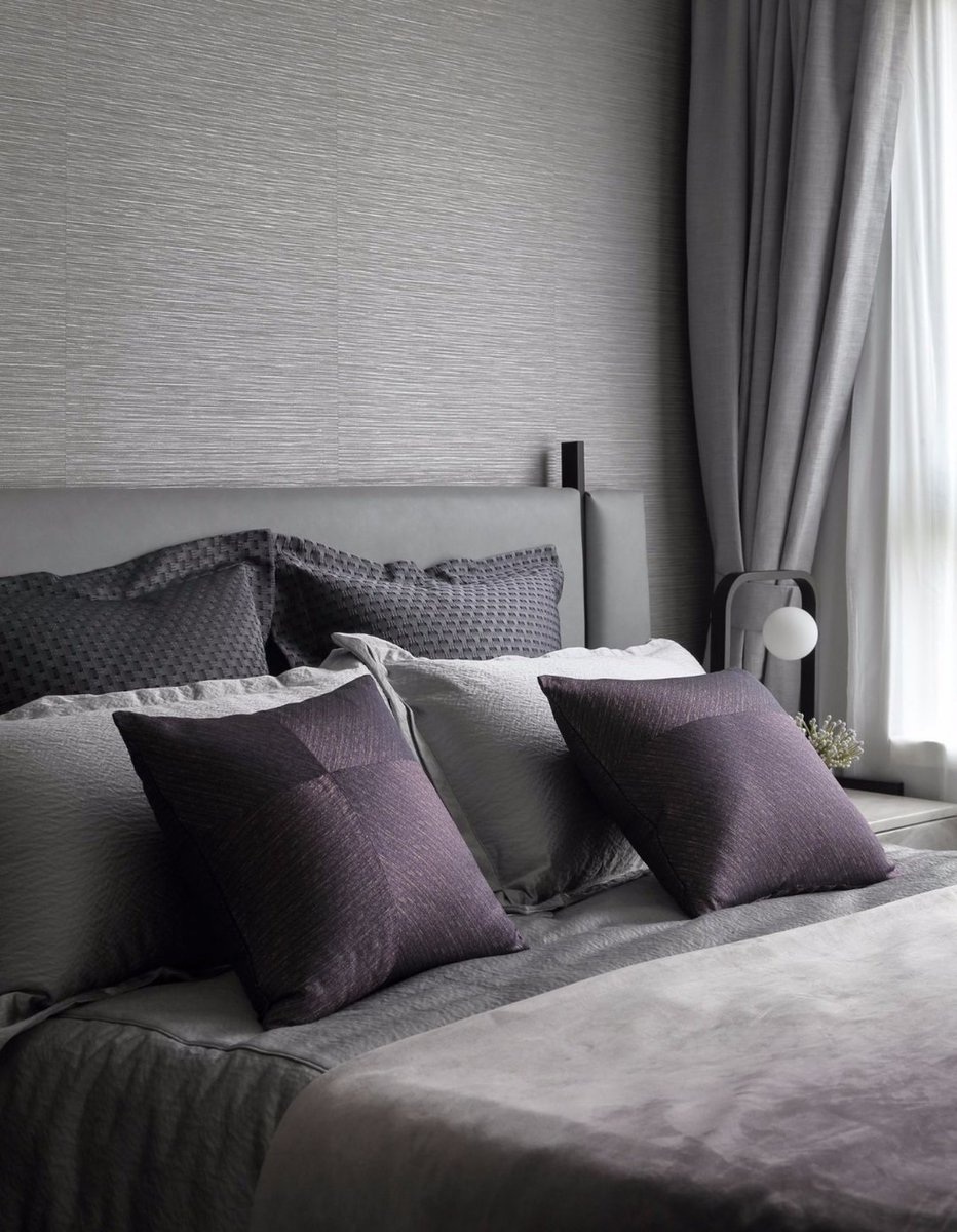 SetsukoNeijy's tweet photo. Acabo de doblar la colcha de la cama y la habitación se siente mucho más ordenada en un segundo! https://t.co/r4reCUTyrM