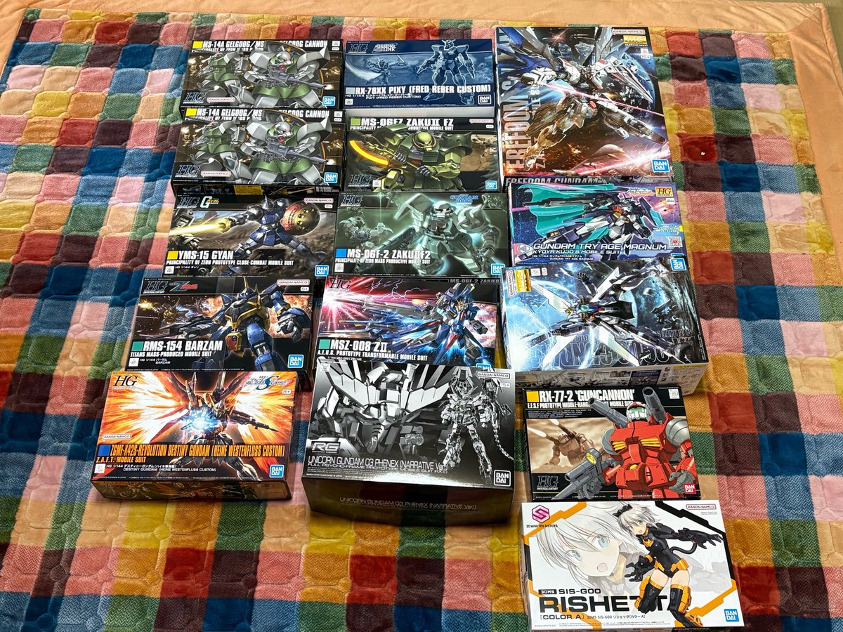 ABFSR229922's tweet photo. 今月分の購入分
 #ガンプラ https://t.co/fMv9XwYhLm