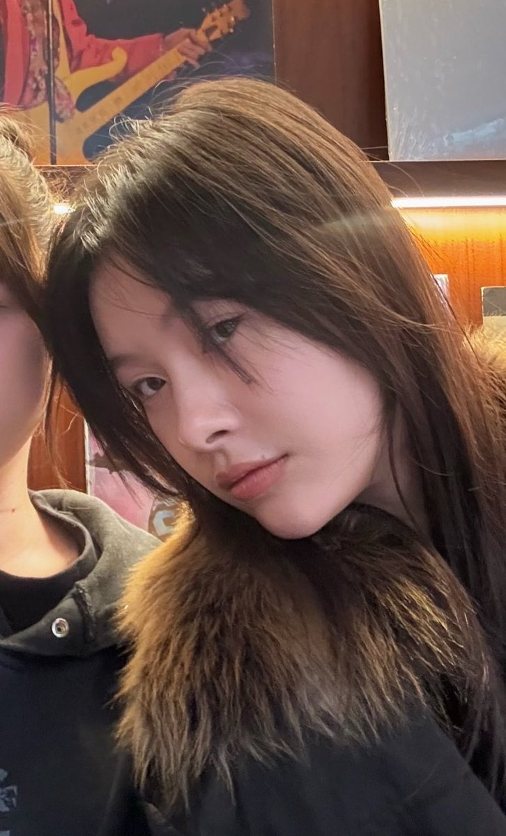 mlurminesun's tweet photo. นุแอบชอบผุ้หยิงคนนึงในปารีสค่ะ เรื่องมีอยู่ว่า ... https://t.co/f2wIb10n0Z