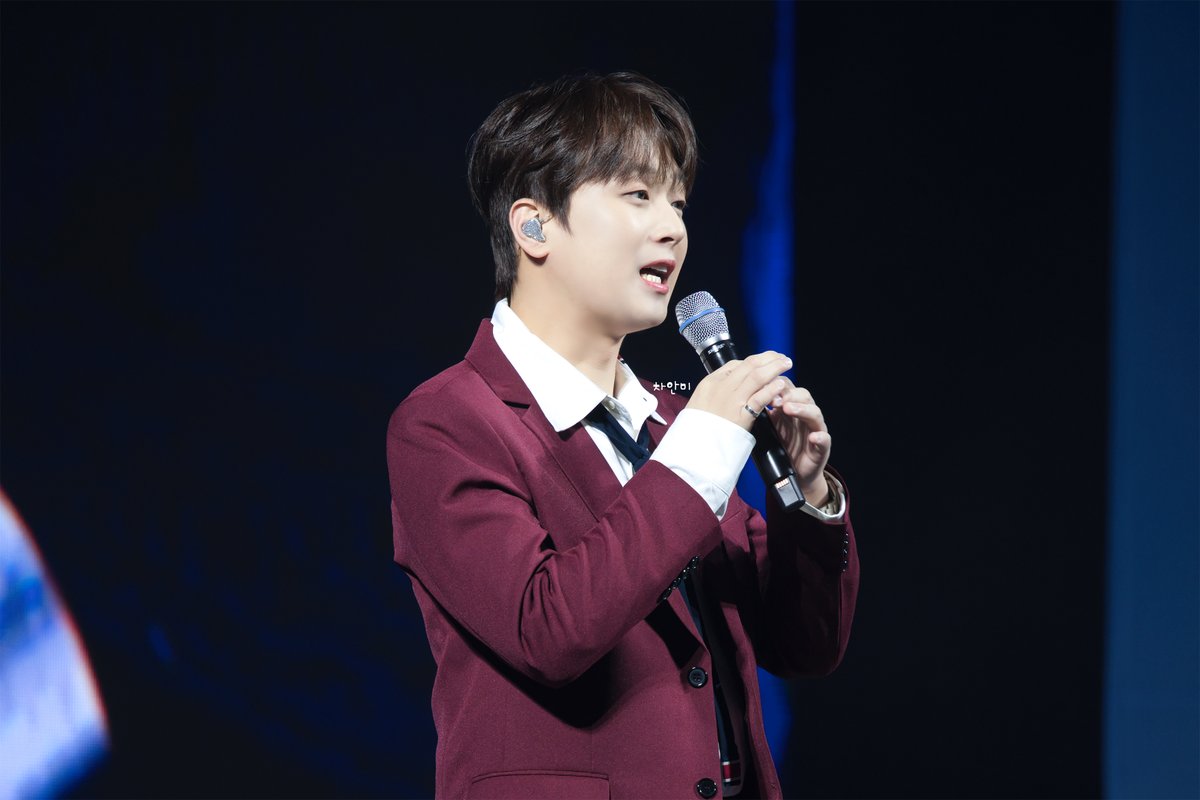 cha_anmi_2's tweet photo. 26/09/20 퇴근을 못하게 하는 잘생김!!  진안홍삼축제 찬원은 아껴서 보고 있음 ㅋㅋ (부제-동공은 못참아)

#이찬원 #LeeChanWon #진안홍삼축제  (사진모음4) https://t.co/3ozxJZdwzu