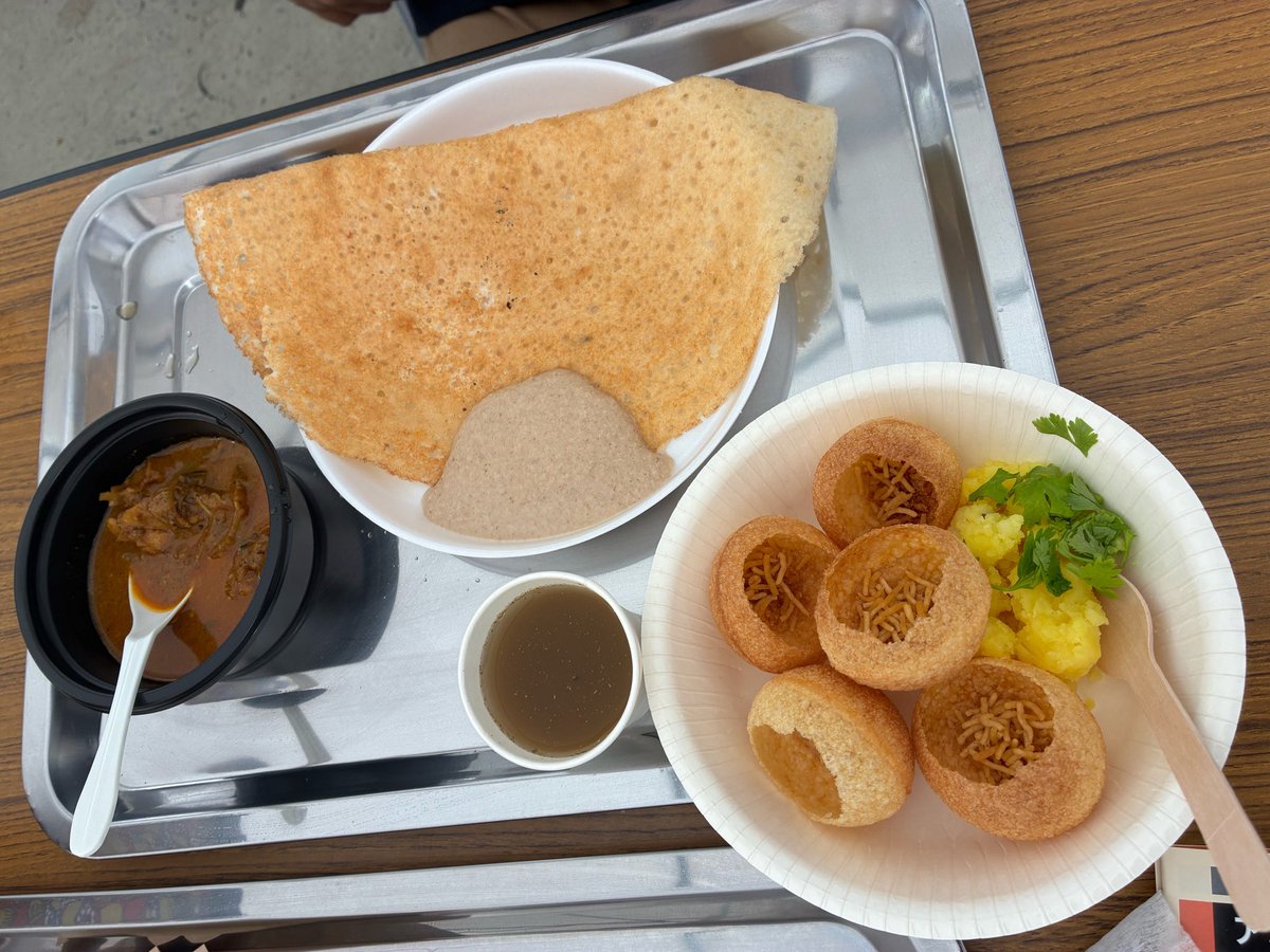 pidupish405's tweet photo. カレー万博2026

友達と色々シェアして色々美味しかった
ビリヤニは撮り忘れ💦
Dosa？さんのマサラドーサはこの形状だとワンハンドで食べられるしめっちゃ良い🙆‍♀️そして美味しい😋

会場はテーブル席がたくさんでゆっくり楽しめました👍 https://t.co/L8TiG7k6YQ