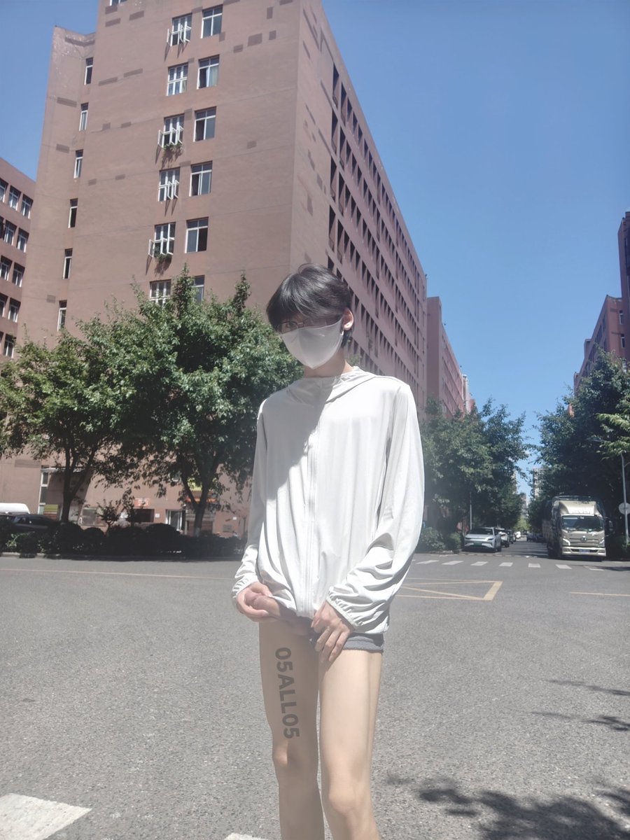 05All05's tweet photo. 这个系列喜欢吗？下期想看什么 #暴露 https://t.co/aYUi3bW6nD