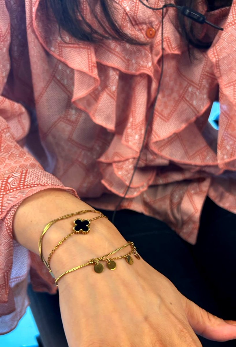 mashuqaa's tweet photo. Real gold is overrated. My child should be very happy to inherit an expensive collection of my anti-tarnish jewellery. https://t.co/rDHwW9qZkx