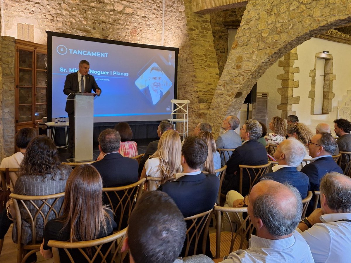 PresidenciaDdgi's tweet photo. Al plenari del @PatronatEPS, hem compartit una idea clara: el futur de la demarcació passa per generar, atraure i retenir #talent. Reforçar la connexió entre universitat, empreses i institucions és clau per crear oportunitats i impulsar un territori més competitiu i innovador. https://t.co/OAXCm4VIan