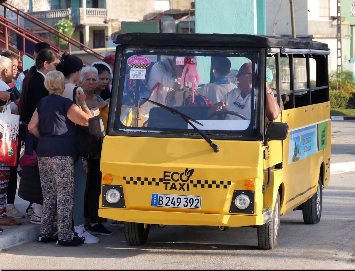 RadioSSp's tweet photo. 🚕 Sancti Spíritus se ha ganado el nombre de capital de los ecomóviles desde que comenzaron a incorporarse estos microbuses eléctricos en la cabecera provincial y, más tarde, en municipios como Trinidad, Cabaiguán, Yaguajay, Fomento, Taguasco y Jatibonico.
https://t.co/HxwuOidWcb https://t.co/NejNLR2DtK