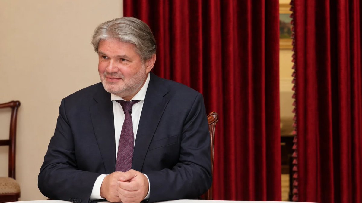 EmbassyofRussia's tweet photo. #Ambarov: Russia supplies ~25% of global wheat exports with Russian agricultural products reaching 160+ countries
⚠️ Kiev's attacks on grain terminals in the Black Sea disrupt supply chains, raising food-security risks, particularly for Global South
https://t.co/utT1wSwLyr https://t.co/gpjZNuUrgr
