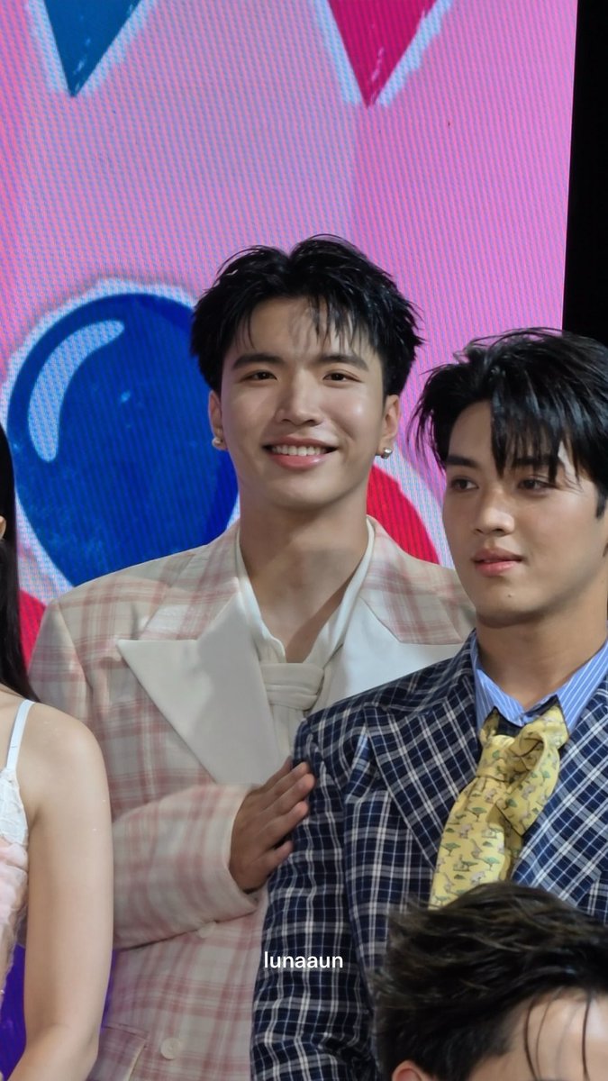lunaaun_'s tweet photo. ยิ้มหวานจากมุอุ้ดเสื้อชมพูววว🦞💗
CLOVER 24TH 9ENT PARAGON

#9entBD24thxCLO_VER
#CLO_VER #keenkeno https://t.co/vSXdemuE85