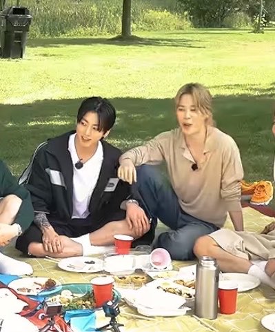 jminblonde's tweet photo. IM GETTING FLASHBACKS https://t.co/8sVxS8vDdb