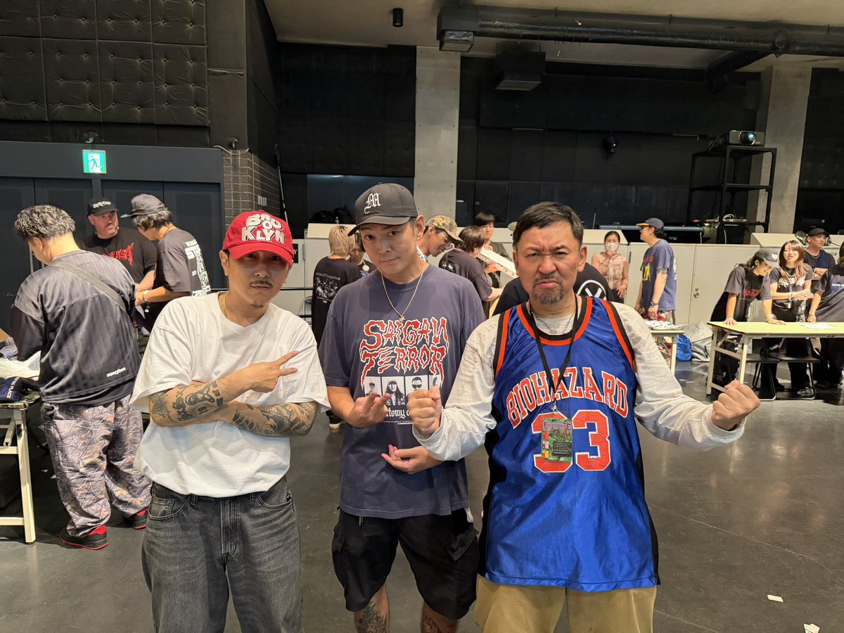koba168's tweet photo. BLOODAXE 2026 is over. いつものように1年規模で準備すすめて、今年は海外組6バンド関連ツアー&amp;フェス含め13企画無事に終えれて深い充足感で何より楽しかった！さらにPAIN OF TRUTHマイケルからプロポーズのアテンドも託されてたから実現出来て感無量。全国各地サポートありがとう！See you in 2027. https://t.co/bkKZeuWYF3
