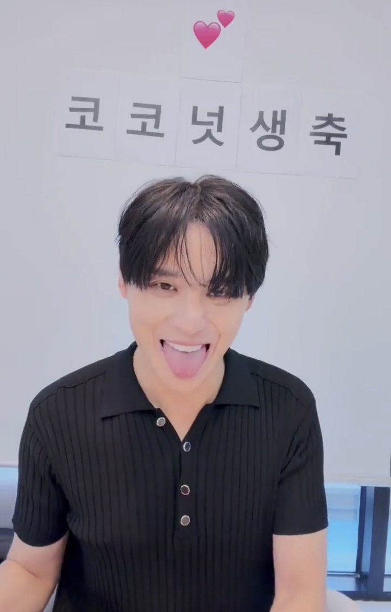 xiamylife's tweet photo. 😛 https://t.co/5Aq3XYzzye