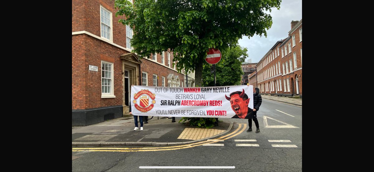 cockneyred16's tweet photo. @weareBCSRF @GNev2 @ManCity He’s been as vocal with this as he’s been with the ST farce over the summer. One of the most hated men around the club these days 🐀 https://t.co/scrji33Aly