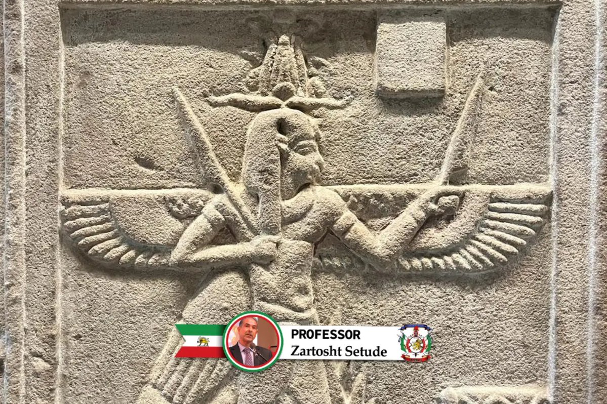 ZartoshtSetude's tweet photo. نگریه های خود را درباری فرتورها بنویسید‌.

#ایرانشناسی #باستانخانه_لوور #دانشور_زرتشت_ستود https://t.co/yVtDCdplOC