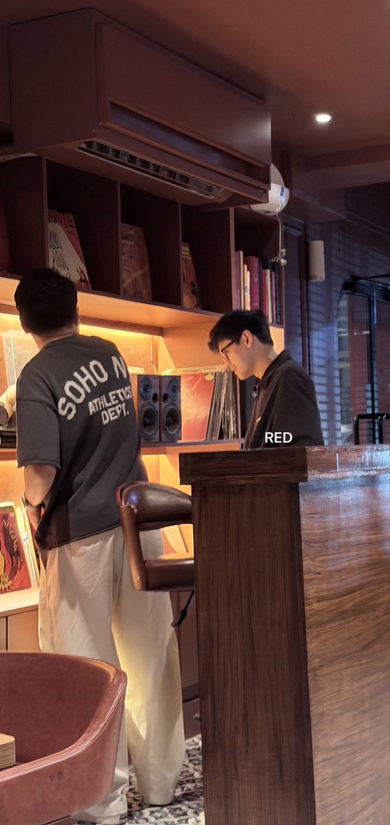 masterREDforYU's tweet photo. Guys, maaga pa. Dine na kayo here! https://t.co/hYKvO1BM2R