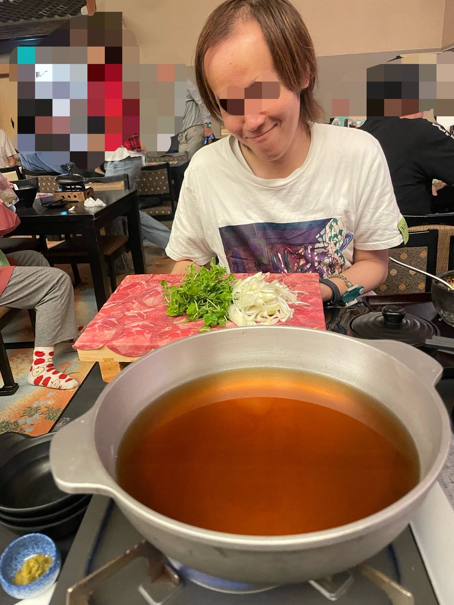 1001Scorpion's tweet photo. 牛タン炙りしゃぶしゃぶww https://t.co/8d0Nn1FH1Q