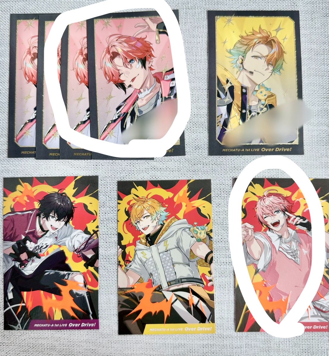 f963a_'s tweet photo. @gloria_0618 はじめまして。検索より失礼します。当方画像の左上3枚を所持しているのですが、お借りしました画像の白丸の3点と3:3での交換は可能でしょうか？また、10/8までのお取り引き完遂も希望していますので、併せてご検討くださいますと幸いです。よろしくお願いいたします。 https://t.co/fRP7fMYUAe