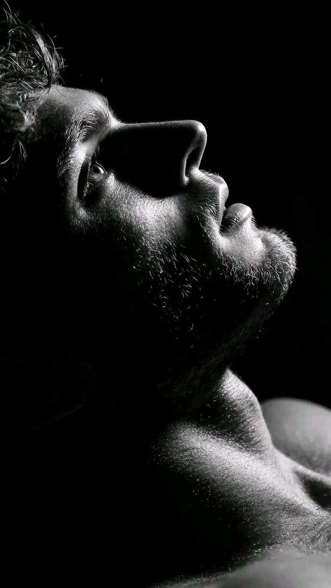 AnkurSinghxt's tweet photo. “I want a date where we never look at the clock, a conversation where we’re not afraid to be honest, and a kiss after which we won’t have to invent excuses. https://t.co/JQNPqbijl7