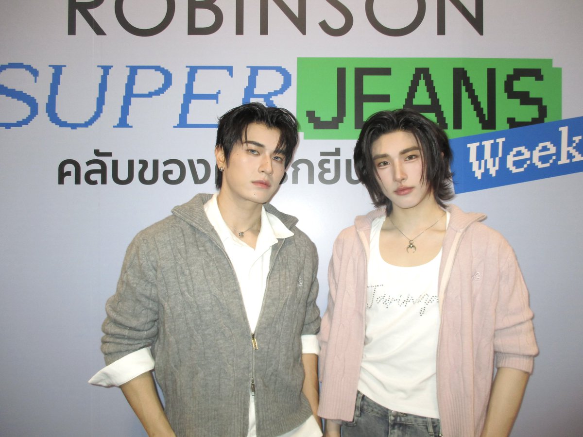 jarinyaofficial's tweet photo. วันนี้จบไปแล้ววว✨
ขอขอบคุณน้องเท็ดดี้และน้องภูผา ที่มาร่วมพรีเซนต์ New Look ให้กับ JARINYA และขอบคุณทุกคนที่มาร่วมงานและแวะช้อปกันในวันนี้ด้วยนะค้าาาา💖

#RobinsonSuperJeansWeekXPhupha
#RobinsonSuperJeansWeekXTeddyyy
#jarinyaofficial
#phuphasrp #teddyyy https://t.co/WOKQLWY4tX
