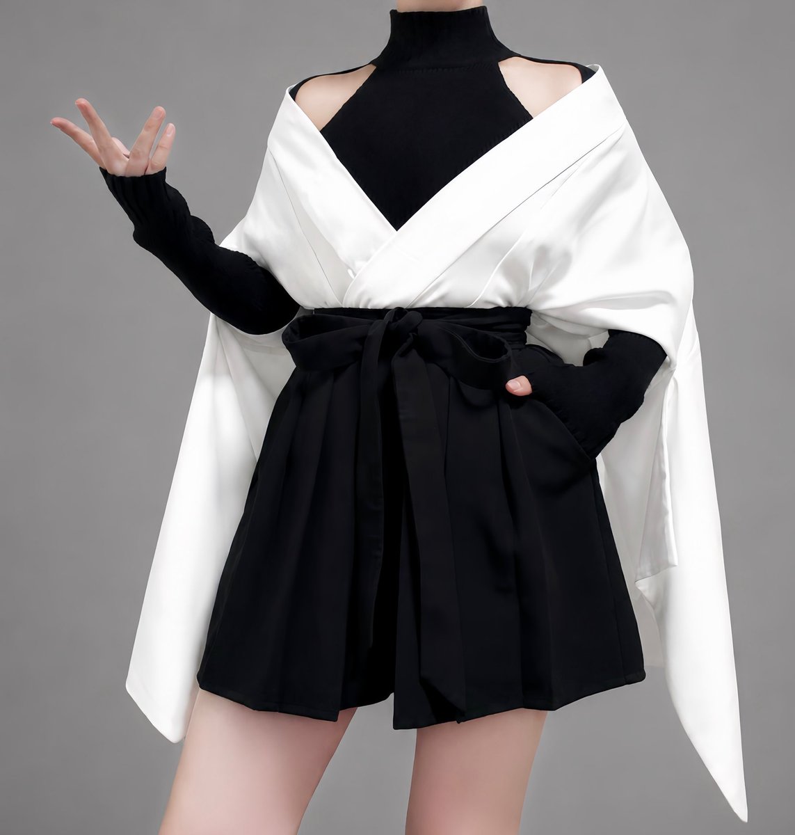 misamaru_kimono's tweet photo. 袴ショートパンツで和洋折衷コーデ。
半着物にパーカーとカットスリーブシャツを合わせた現代的スタイルが大好き！ https://t.co/Dpv36TdwLx