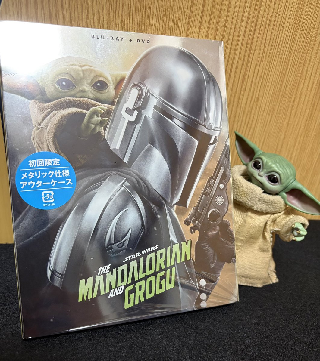 monagame_0224's tweet photo. Blu-ray&amp;DVD発売おめでとうございます！
カーナビでも見られるように買いました☺️
スチールブック版の発売も待ち遠しい😊

#マンダロリアン・アンド・グローグー https://t.co/kdsbnOiqXJ