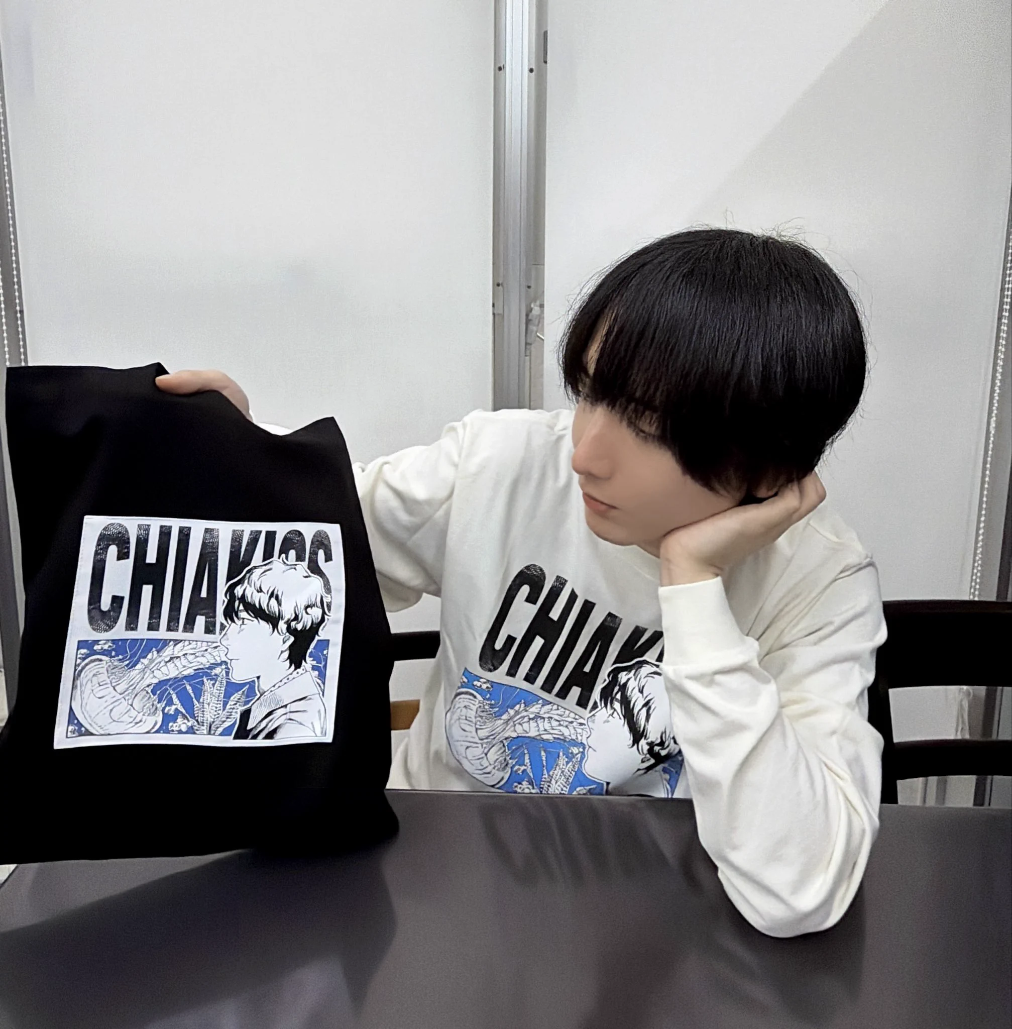 小林千晃 CHIAKISS およ 好吃 TOTE BAG GRAY 小林千晃 على X: 