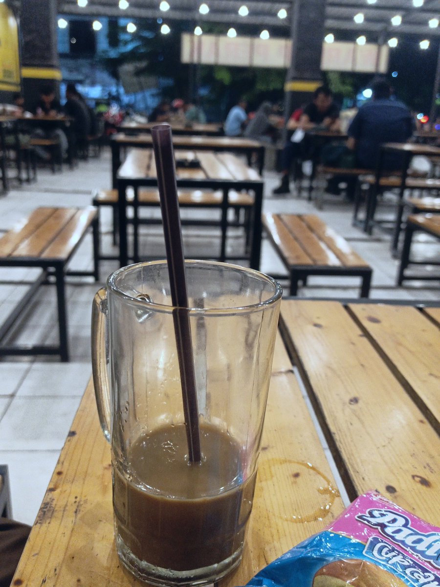 Adam87358270's tweet photo. Any one??? Warkop perak sepanjang
Yang deket merapat yok https://t.co/LYp2hUxvf4