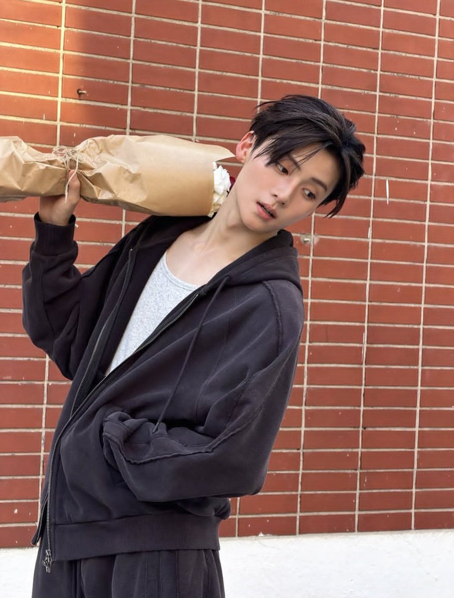 19wons's tweet photo. 260930 ald1.official update #상원 #SANGWON 

sangwon's love for PUMA https://t.co/H4yMobGlgL