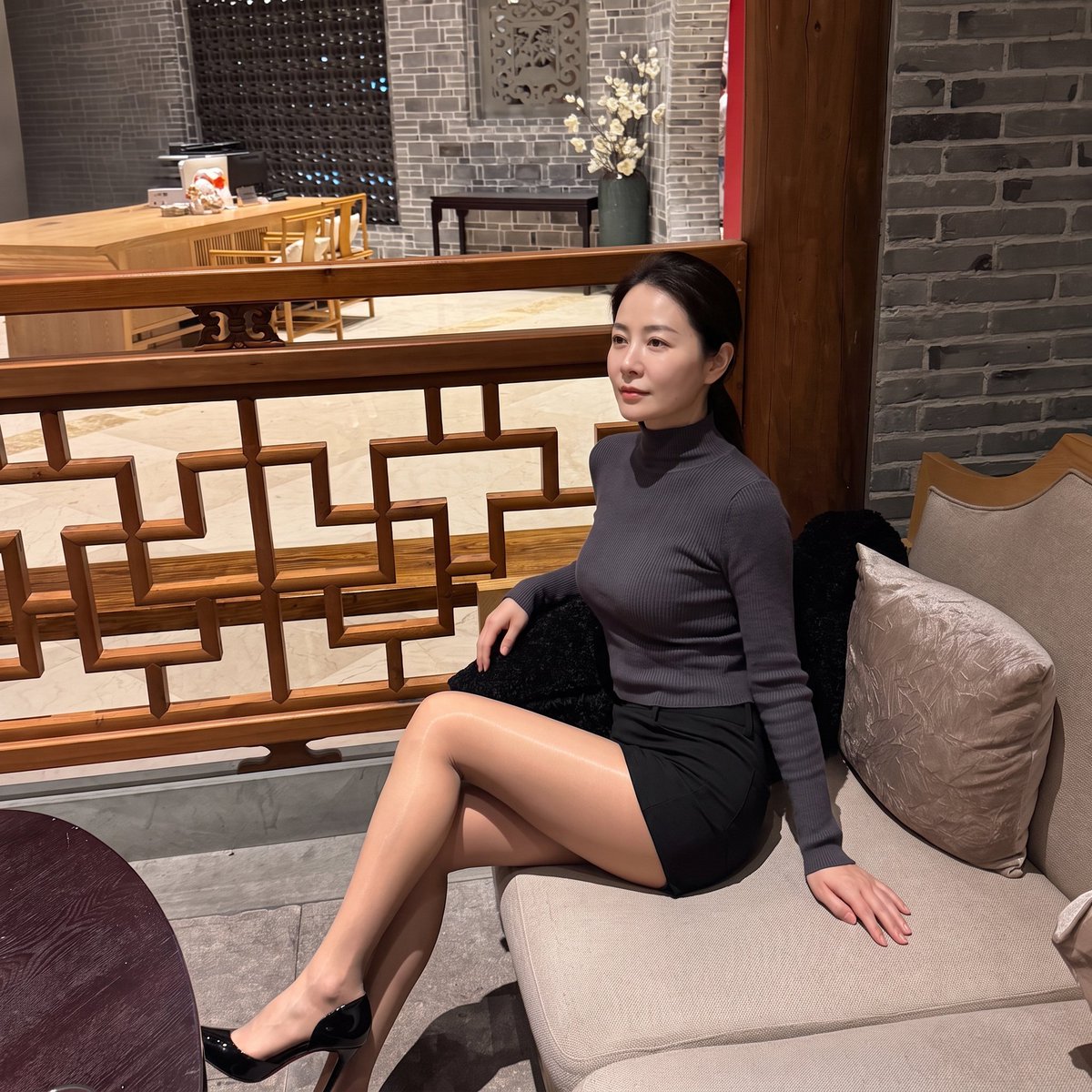 amrafkhri's tweet photo. 朋友圈里的我：岁月静好，现世安稳。X上的我：快来个狠人管管我吧。这种反差要是被同事看到，你们说我会不会社死？😂 https://t.co/7LmVdTKY9o