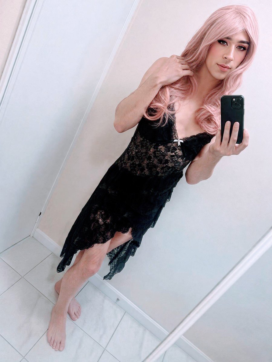 S4B_astraea's tweet photo. Honestly missed dressing up more than I had realized. Definitely gonna be putting more effort into my look. https://t.co/XXXlYXKzoP
