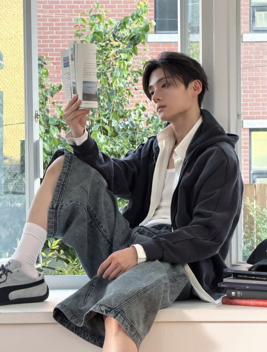 19wons's tweet photo. 260930 ald1.official update #상원 #SANGWON 

sangwon's love for PUMA https://t.co/H4yMobGlgL