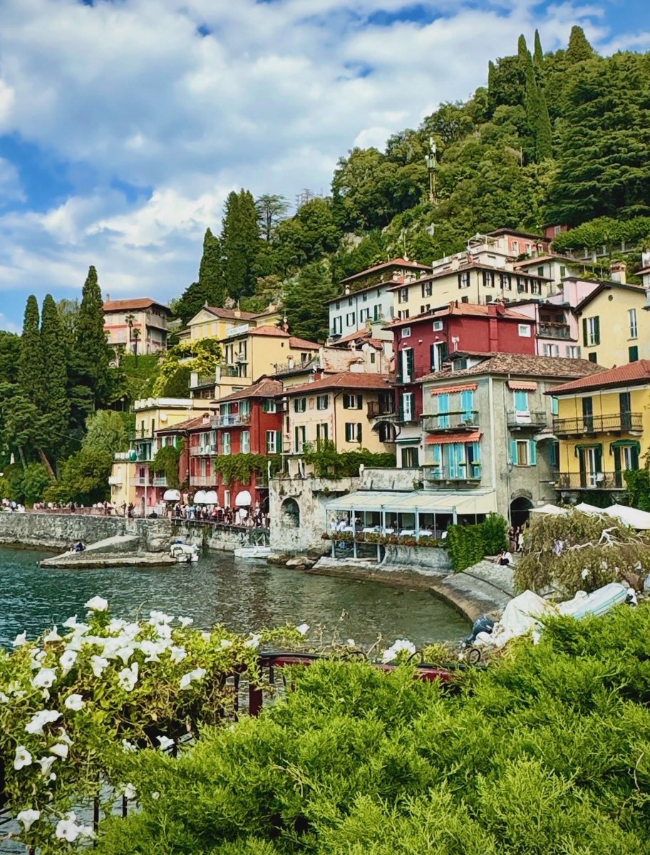 earthserenityy's tweet photo. Lake Como Italy https://t.co/ZXmm3nHq9v
