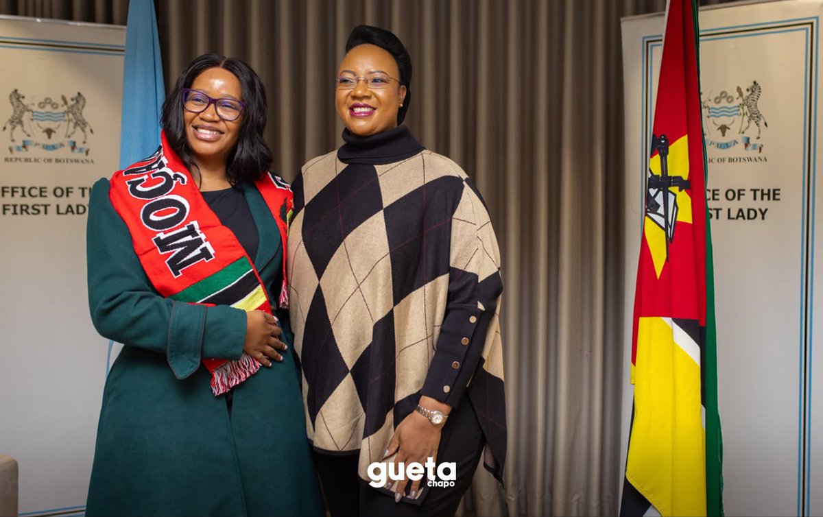 Guetachapo's tweet photo. Partilha e Cooperação 🇲🇿🇧🇼

Estivemos ontem no Gabinete da Primeira-Dama do Botswana, a nossa irmã Kaone Tumalano Boko, para um encontro de cortesia, durante o qual partilhámos experiências sobre os projectos que desenvolvemos nos nossos países.

#JuntosSomosMaisFortes https://t.co/oqwo7sRAEw