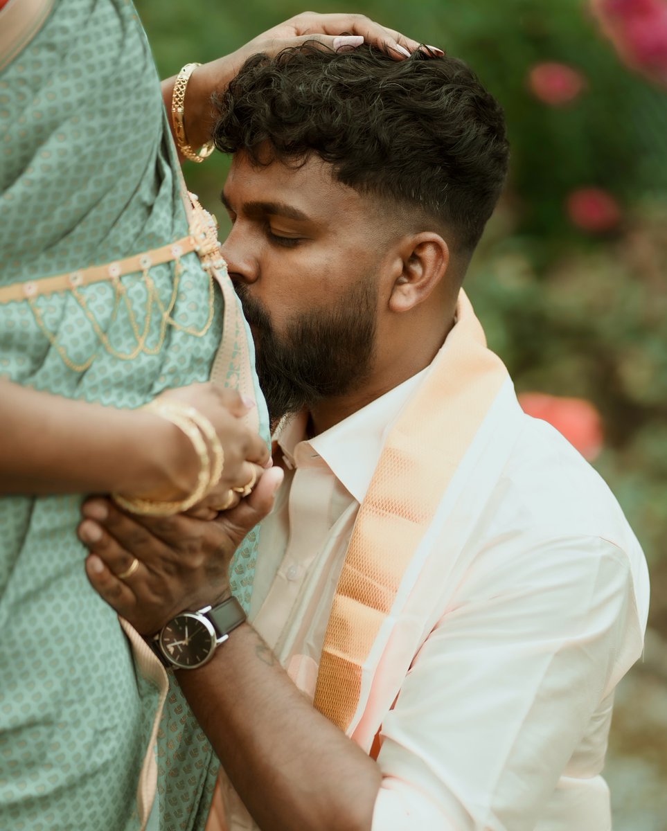LoreleiRedig's tweet photo. SHAKENA’S VALAKAPPU

Makeup by @raxshana__makeupartist 
Photography by @ramgprods https://t.co/a4qJbsZhaY