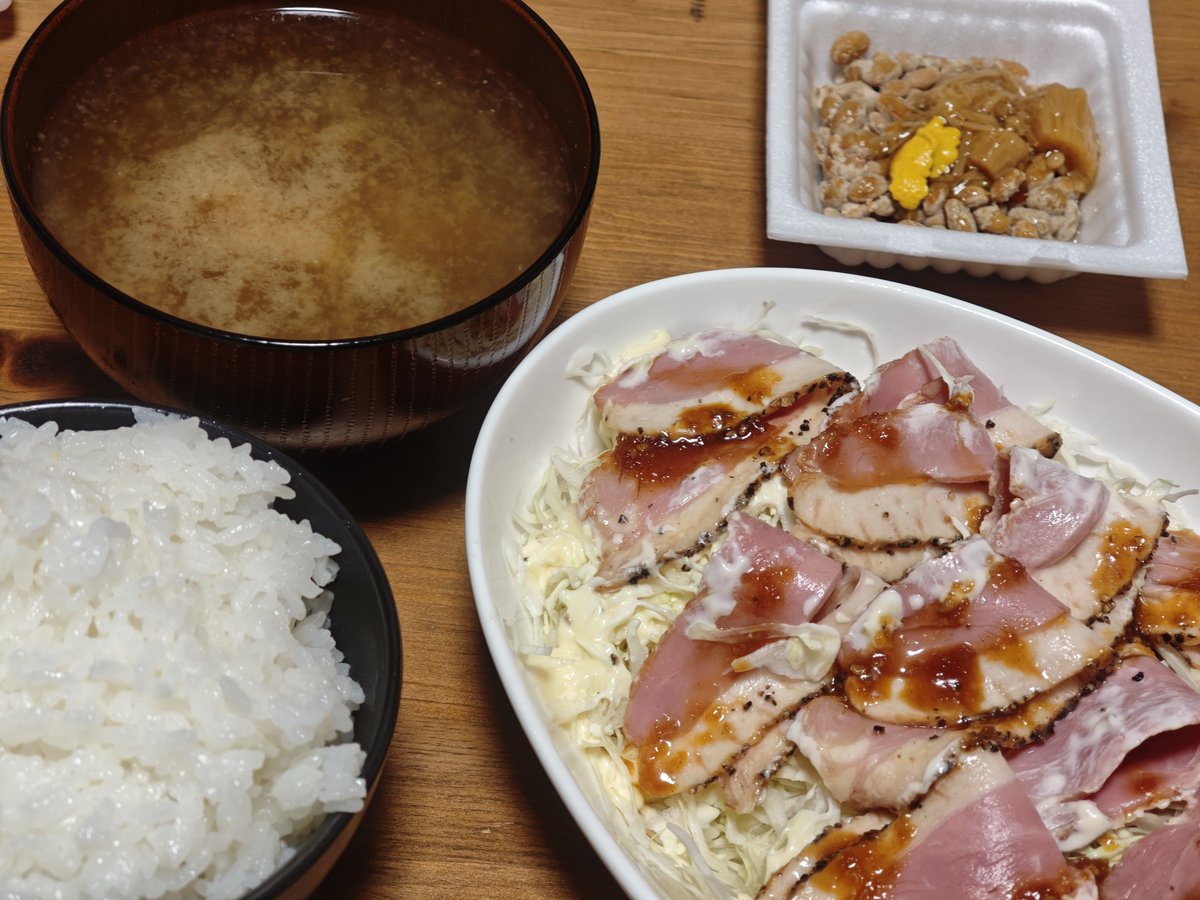 waku__suke's tweet photo. 夜ご飯。

合鴨スモーク。 https://t.co/NS85oWE9EV