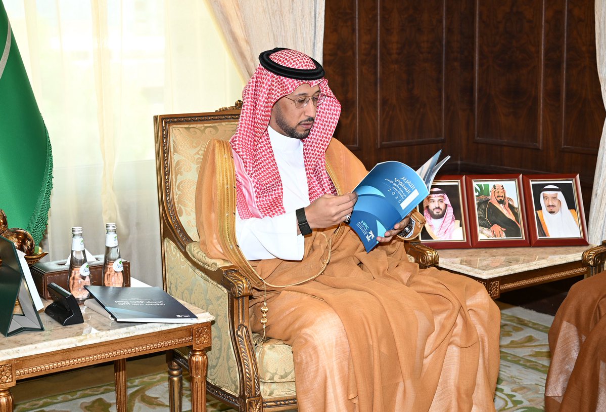 PKBSBS's tweet photo. استقبل صاحب السمو الملكي الأمير #خالد_بن_سطام، نائب أمير منطقة عسير، مدير فرع هيئة حقوق الإنسان بالمنطقة الحمزة بن عبدالله الشريف، واطّلع سموه على أعمال الفرع وبرامجه وجهوده في تعزيز وحماية حقوق الإنسان. https://t.co/NItqkBMD0A