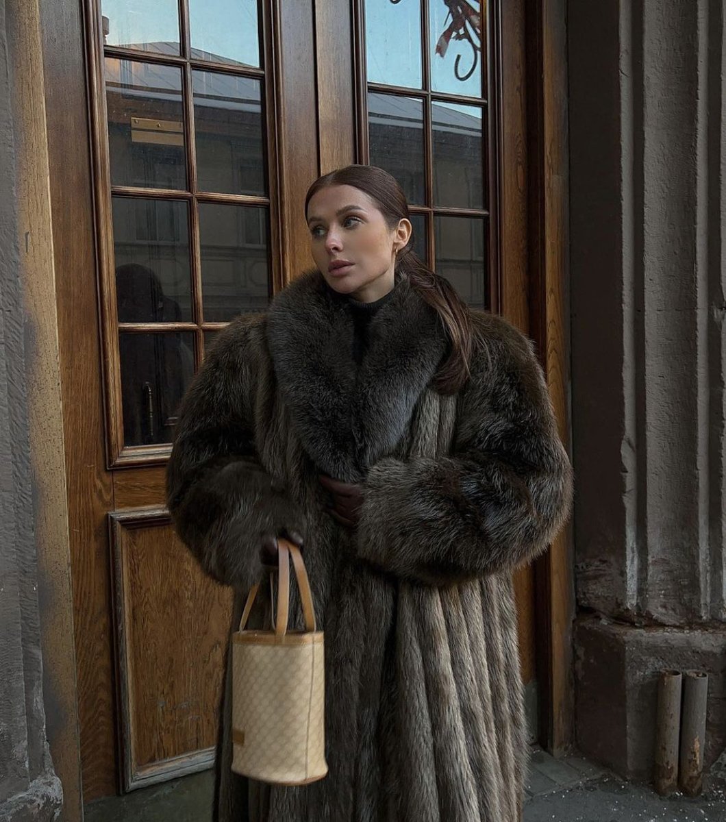 InfurMagazine's tweet photo. The forecast says cold. My wardrobe says finally.
#infur #infurmagazine #fur #furfashion #fallfashion #fallstyle #fashionweek #streetstylefashion #streetstyle #furstyle #wildfur #sable #sablefur #sablejacket #sablecoat #furjacket #aw26 #fw26 #aw #fw #mobwife #ootn #fypage #fy https://t.co/Nh36nKbbPC