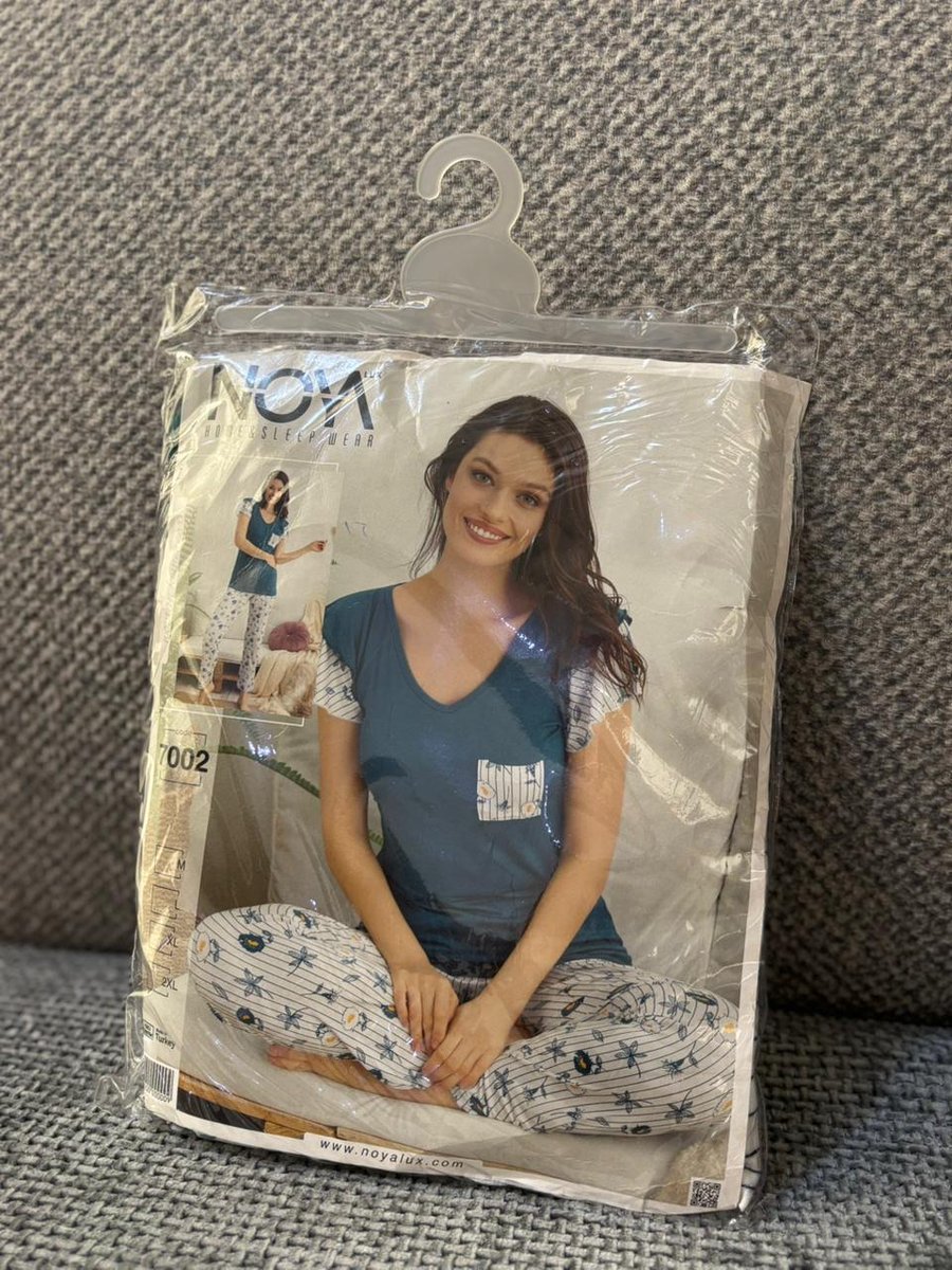 FelicidadCfp's tweet photo. Butterfly camisole sets, featuring a variety of clothing, lingerie, and bridal pajamas. Our own photography for the page. Because your trust matters, you can inspect your order in the courier’s presence. Available sizes: M, L, XL, XXL. Two pieces https://t.co/xztdTjB6lO