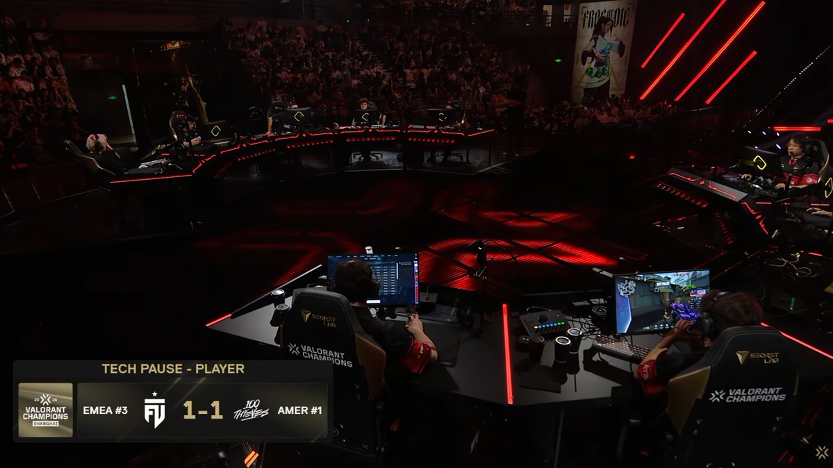 TTsNipesYOU's tweet photo. Day 7 of #ValorantChampions and the tech issues have not been solved yet. This time is a player issue, but someone was restarting his game https://t.co/6Z8lwRTRd1