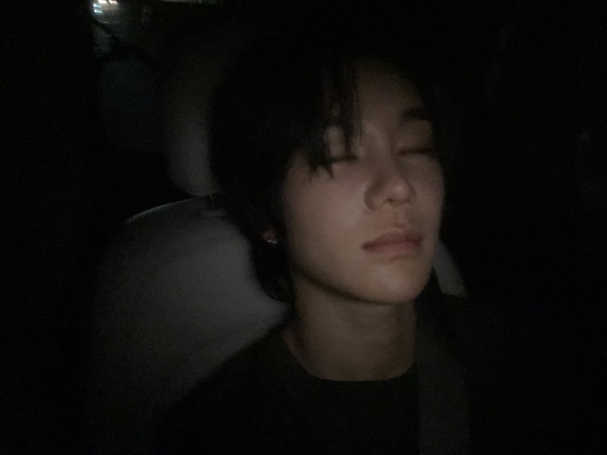 TNX_twt's tweet photo. 기절….

#TNX #티엔엑스
#장현수 #HYUNSOO https://t.co/ZRKehBAjVH