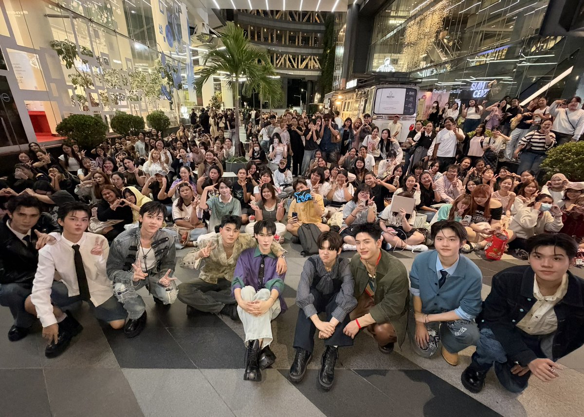 tia51_official's tweet photo. วันนี้ขอบคุณทุกคนมากๆเลยนะคะ ที่สละเวลาเดินทางมาหาน้องๆกัน ไว้มาเจอกันอีกนะคะ เดินทางกลับบ้านกันอย่างปลอดภัยน้า 💙🥺 

TIA51 24TH 9ENT PARAGON

#9Ent24th
#9ent24thxSiamParagon https://t.co/1gcTQFflFm