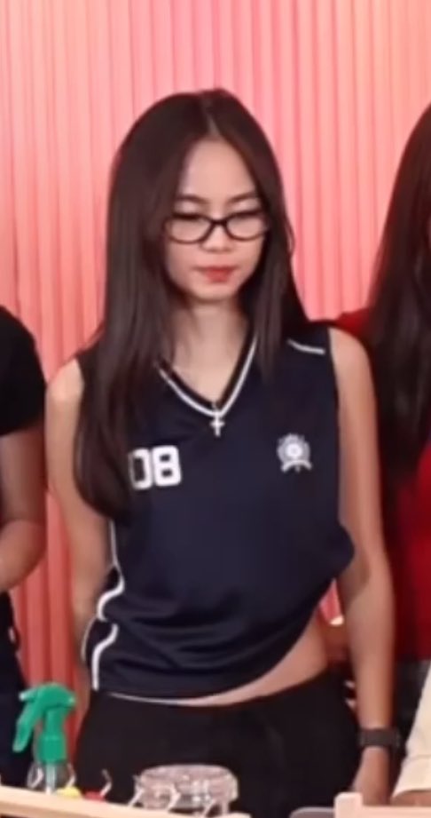 kdm_95's tweet photo. Naka Penshoppe si Ashy, sign na ba to? hihihi https://t.co/JIVLO5ZXab