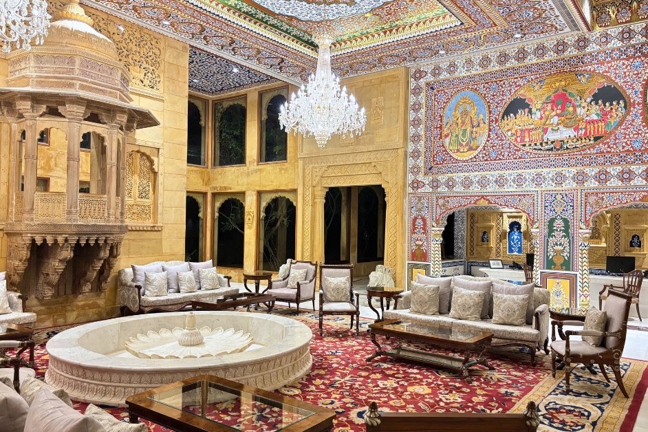 Fort_Rajwada_'s tweet photo. Where stone tells one story, colour tells another.

Discover the lobby of Fort Rajwada: intricate carvings, painted narratives, and ornate details that bring Jaisalmer’s artistry to life.

📞 +91 97722 09004
🌐 https://t.co/l171e2ltQP

#FortRajwada #Jaisalmer #HeritageLuxury https://t.co/lTTukGvXT2