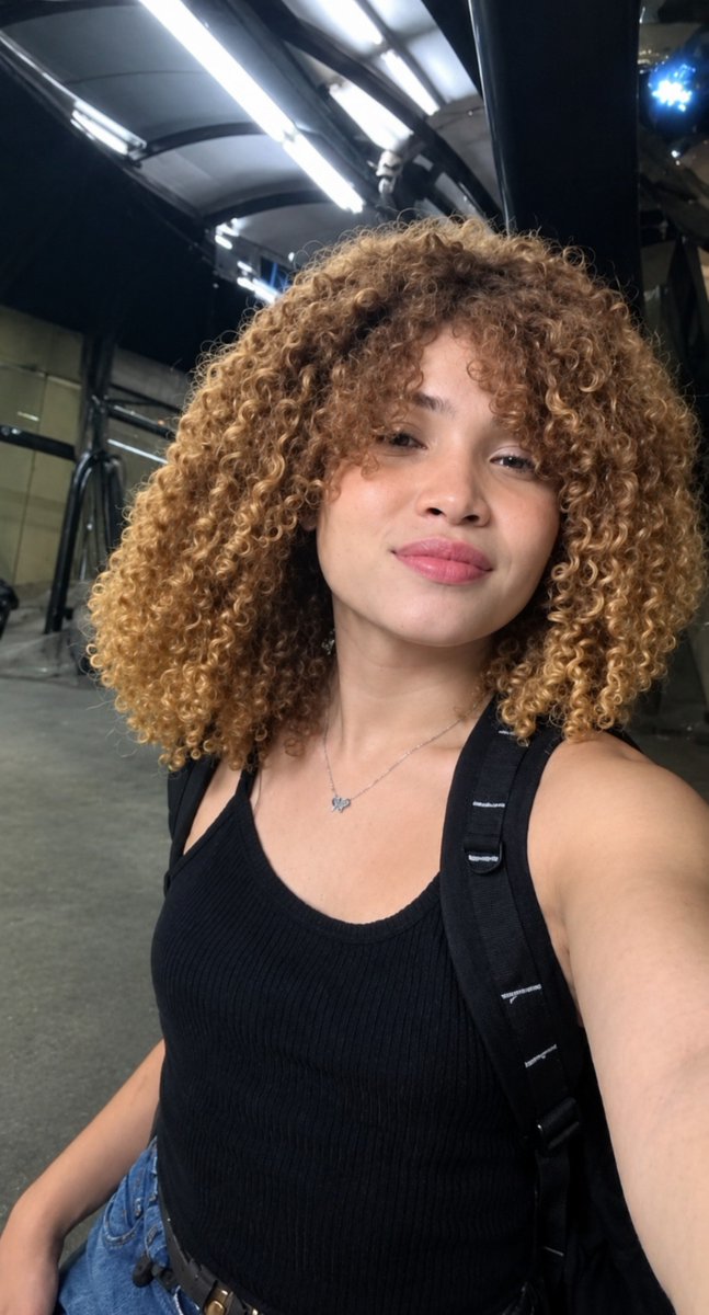 Jennafroz5kbn's tweet photo. Bom diaa https://t.co/Y08Abz9Vzu