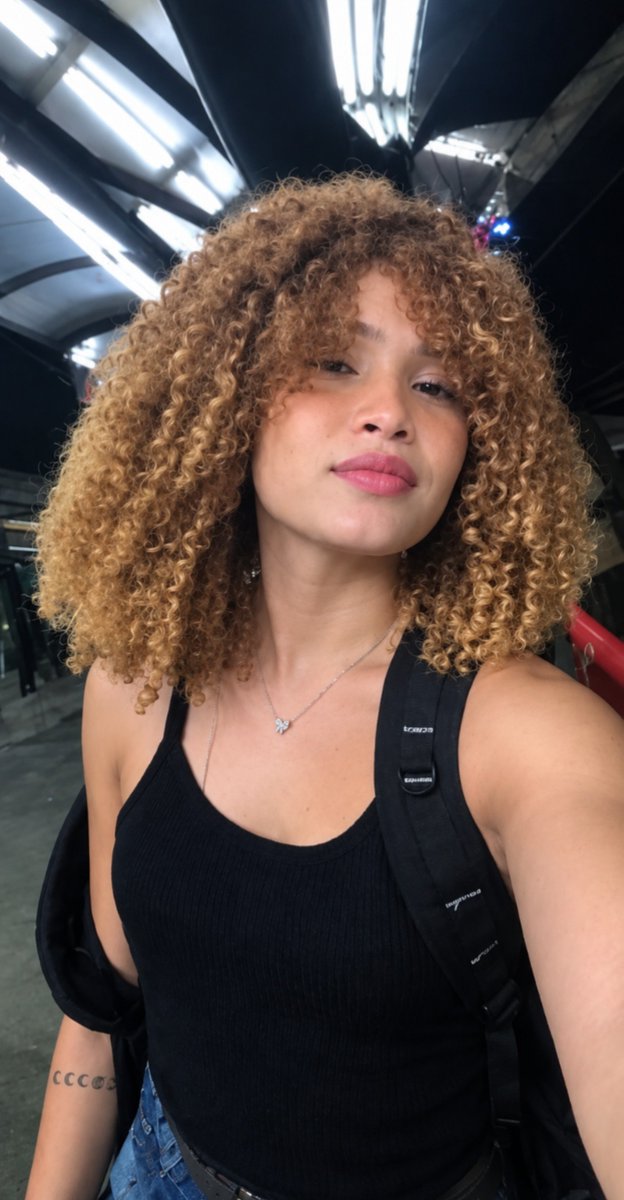 Jennafroz5kbn's tweet photo. Bom diaa https://t.co/Y08Abz9Vzu