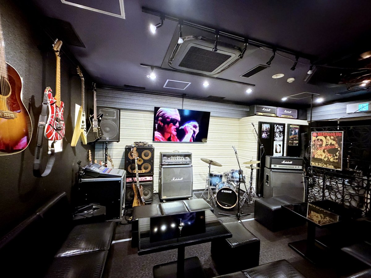 zoso_1965's tweet photo. We’re Open!
9月30日(水)
MusicBarCODAオープンしました。
9月最終日!
0時過ぎたら10月1日やから10周年当日やで〜!
祝いに来てな♫
#coda #musicbar #rockbar #ledzeppelin #blues #hardrock #heavymetal #東心斎橋 #周防町 #長堀橋 #ミナミ #心斎橋バー #心斎橋ロックバー https://t.co/vpKmDNMnkF