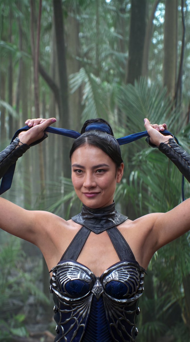 ScarletSpeeds16's tweet photo. Adeline Rudolph as Kitana in Mortal Kombat II is so Olivia Munn coded. 🪭💙 https://t.co/DL61M7WVZA